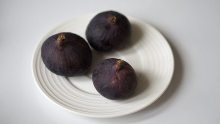 figs on a plate