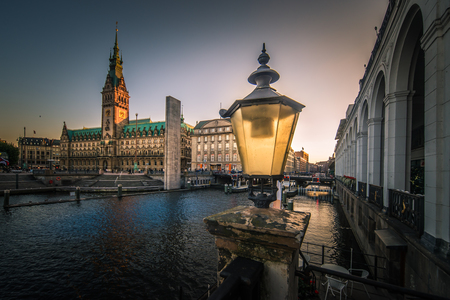 Hamburg Rathaus city hall Alterfleet at twilightのeditorial素材