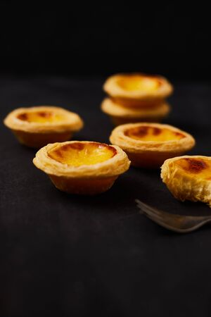Egg tart dessert on the table.の写真素材