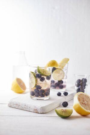 Summer fresh blueberry lemonade cocktails.
の写真素材
