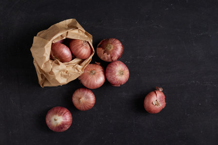Close up of red shallot onion, food ingredientの写真素材