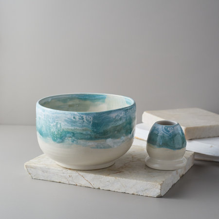 Tea bowl ceramic on gray background. studio lightの写真素材