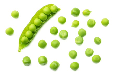 fresh green peas isolated on a white background. top viewの写真素材