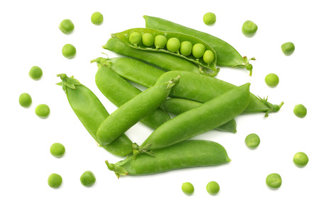 fresh green peas isolated on white background. top viewの写真素材