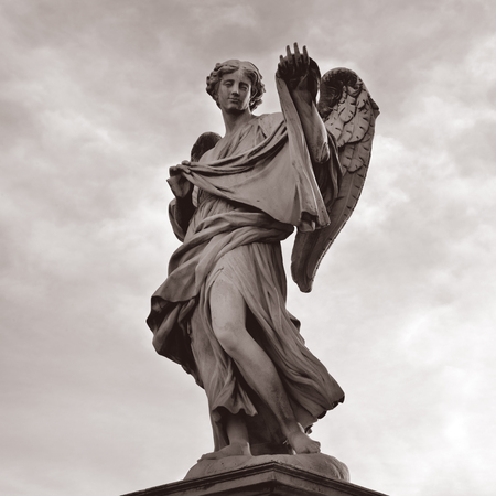statue Castel santangelo rome, italyのeditorial素材