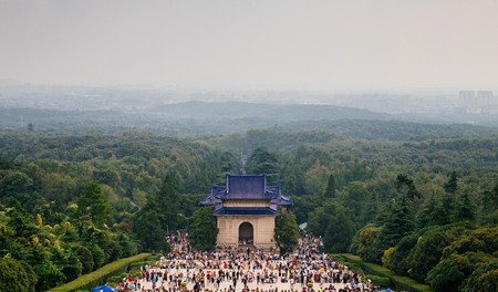 Crowded tourist destination in the mountainsのeditorial素材