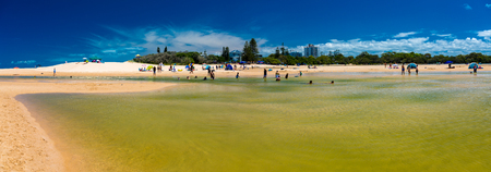 CALOUNDRA, AUS - Jan 20 2019: Hot sunny day at tropical Currimundi Lake Beach Calundra, Queensland, Australiaのeditorial素材
