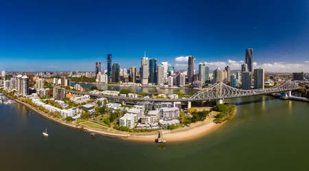 BRISBANE, AUSTRALIA - August 24 2019: Brisbane city with CBD and Story Bridge, aerial drone panoramic view.のeditorial素材