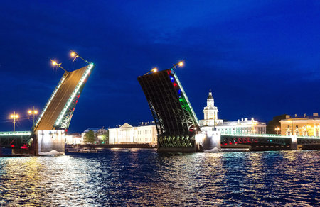Palace bridge raising,  St.Petersbur, Kunstkamera on background