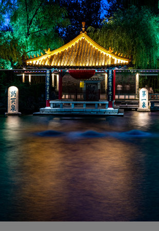Chinese pavilion at night in Hangzhou, China. Long exposure.のeditorial素材