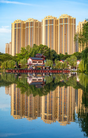 Architectural landscape of Hangzhou West Lake.のeditorial素材