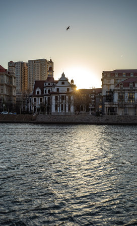 Sunset over the Danube River.の写真素材