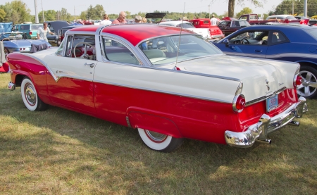 MARION, WI - SEPTEMBER 16: Side view of 1955 Red & White Ford Crown Victoria Fairlane Fordomatic car at the 3rd Annual Not Just Another Car Show on September 16, 2012 in Marion, Wisconsin.のeditorial素材