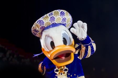 GREEN BAY, WI - MARCH 10: Donald Duck Close Up on skates at the Disney on Ice Treasure Trove show at the Resch Center on March 10, 2012 in Green Bay, Wisconsin.のeditorial素材
