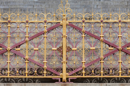 Prince Albert Memorial, Kensington Gardens, decorative fence, London, United Kingdom.  It was commissioned by Queen Victoria in memory of her husband, opened in July 1872のeditorial素材