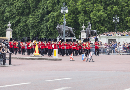 LONDON, UNITED KINGDOM - JUNE 25, 2017 : Ceremonial changing of the London guards in front of the Buckingham Palace, Queen's Guard. This is one of the major attractions in London.のeditorial素材