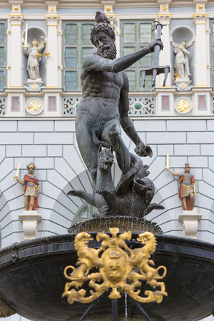 GDANSK, POLAND - JUNE 5, 2018: Neptune's Fountain Statue at Long Market  Street,  Artus Courtのeditorial素材