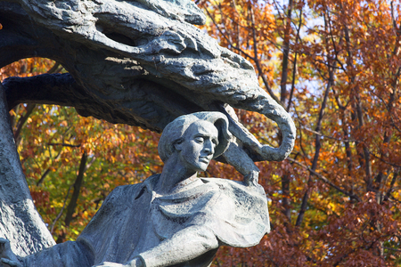 WARSAW, POLAND - OCTOBER 19, 2019: Chopin Statue, Polish composer and virtuoso pianistin, Royal Baths Parkのeditorial素材