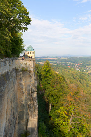 KÃ¶nigstein, Germany - September 24, 2020: Medieval KÃ¶nigstein Fortress, located on a rocky hill above the Elbe River in Saxon Switzerland. It is one of the largest hilltop fortifications in Europeのeditorial素材