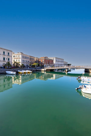 Syracuse, Sicily, Italy - April 29, 2023: New Santa Lucia bridge (Ponte nuovo Santa Lucia). It is one of the two bridges connecting the city with Ortygia Islandのeditorial素材