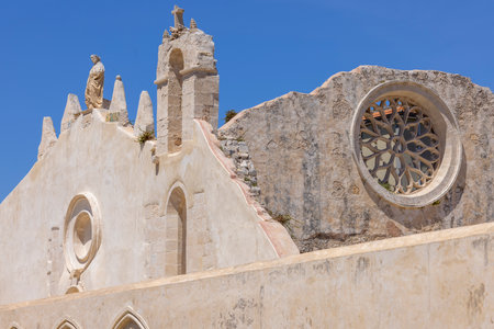 Church of San Giovanni, in the basement there are crypts, the famous Catacombs of St. John (Chiesa di San Giovanni Alle Catacombe), Syracuse, Sicily, Italyの写真素材
