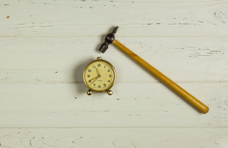 Hammer Pounding Alarm Clockの写真素材
