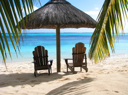 Honeymoon front of a Caribbean beachの写真素材