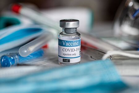vial, covid-19, coronavirus vaccine ampoule, bottle for injectionの写真素材