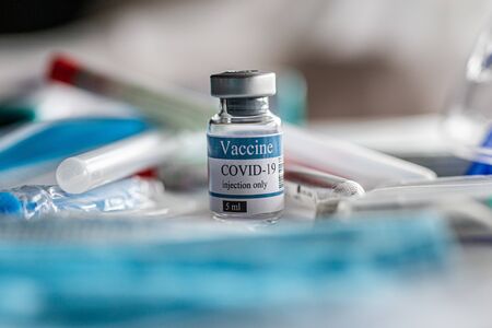 vial, covid-19, coronavirus vaccine ampoule, bottle for injectionの写真素材