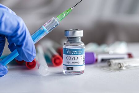 vial, covid-19, coronavirus vaccine ampoule, bottle for injectionの写真素材