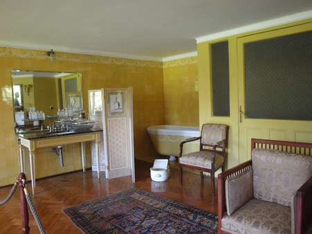 Yellow bathroom, Lancut palace, Polandのeditorial素材
