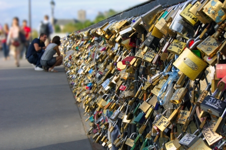 Bridg in Paris and fiance witch locksのeditorial素材
