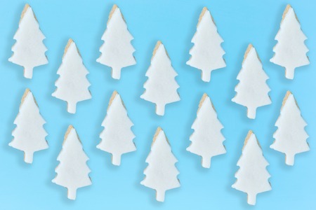 Homemade christmas cookies on color tableの写真素材