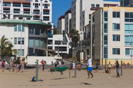 March 16, 2016 - Los Angeles, USA: Locals exercising on the beach near Santa Monica Pierのeditorial素材