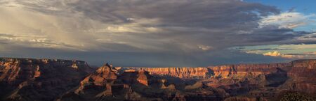 Evening light on the eastern Grand Canyonの写真素材