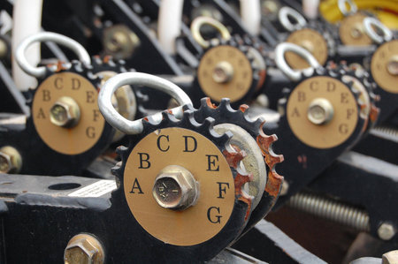 The gears use for regulating the number of seed that need for one hectare (acre)