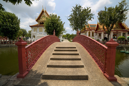 The Marble Temple with reflection under the blue sky, Wat Benchamabopitr Dusitvanaram. Bangkok, Thailandの写真素材
