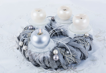 Silver advent wreath with 4 metallic candlesの写真素材