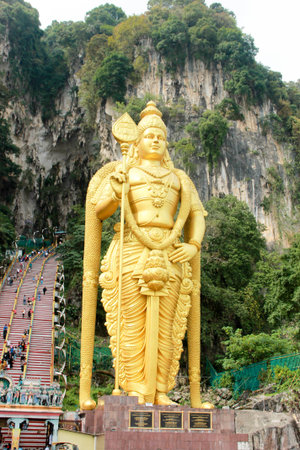 Kuala Lumpur, Malaysia -  August 11 2013 : Lord Murugan Statue (Vratvijaya)のeditorial素材