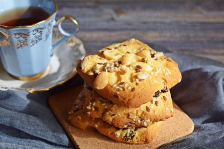 Delicious shortbread cookies with nuts, sesame seeds and seeds.Dessert for tea.の写真素材