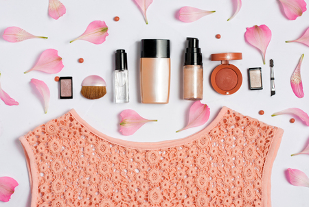 Fashion set: Beauty, decorative cosmetics. Makeup brushes set and color eyeshadow palette on white background, flat lay, top view, cutout.の写真素材