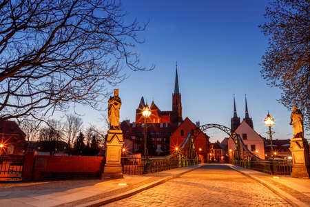 morning view of the sights of the city of wroclaw in poland in springの写真素材