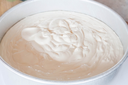 Home made vanilla cake prepare for bakingの写真素材