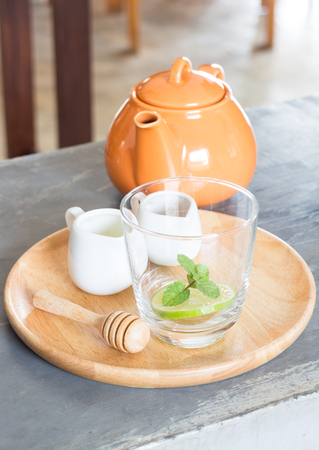 Hot pot of honey lime healthy drink, stock photoの写真素材