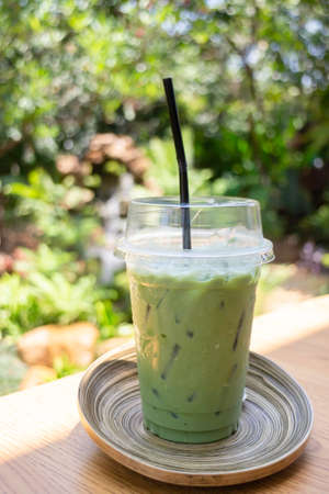 Hanging flower plant pot in garden, stock photoの写真素材