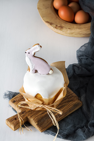 Spring holiday Easter, cake with cream, animals from mastic. Light background. Easter
rabbitの写真素材