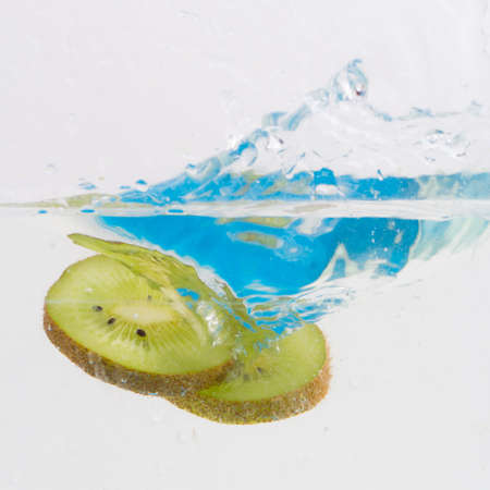 kiwi in waterの写真素材