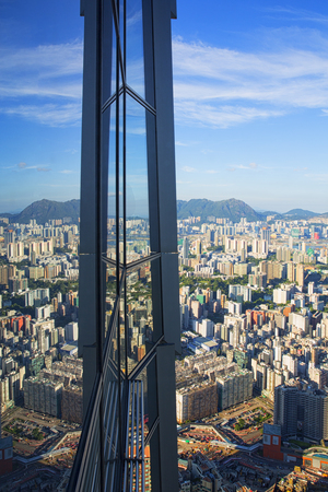 The reflection of Hong Kong cityscapeのeditorial素材