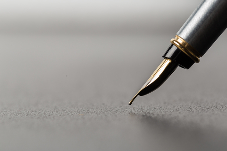 Fountain pen with clipping path on black backgroundの写真素材