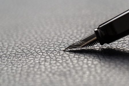Fountain pen with clipping path on black backgroundの写真素材